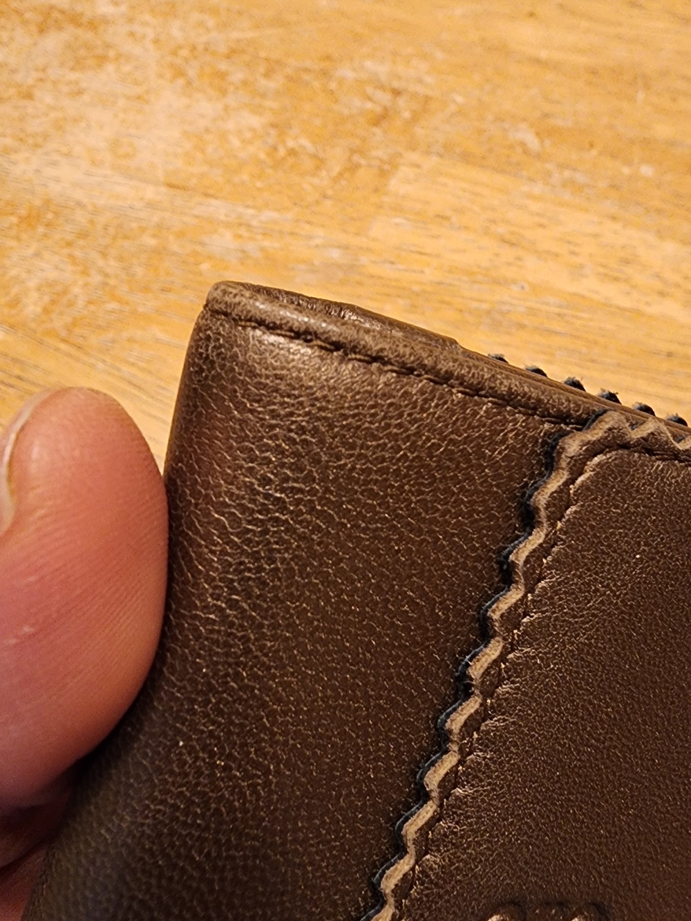 Loewe Anagram leather folding wallet in a metallic bronze - Picture 5 of 16